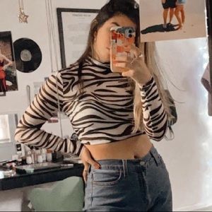 ZEBRA MOCK NECK TOP
